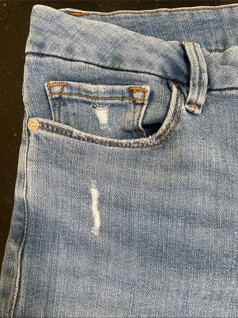 Frame Denim Light Blue Cropped Raw-Hem Jeans - Picture 5 of 11